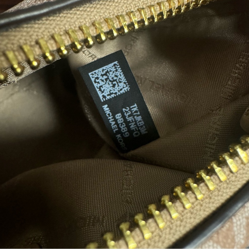 Michael Kors Camel Medium Cora Shoulder Bag - Picture 10 of 10